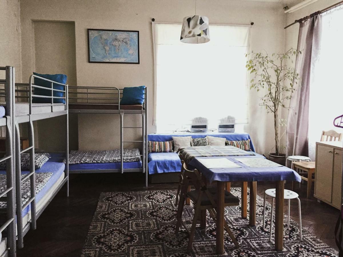 Hostel Aleje 28 Cracovia Esterno foto