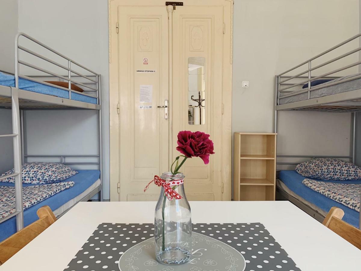 Hostel Aleje 28 Cracovia Esterno foto