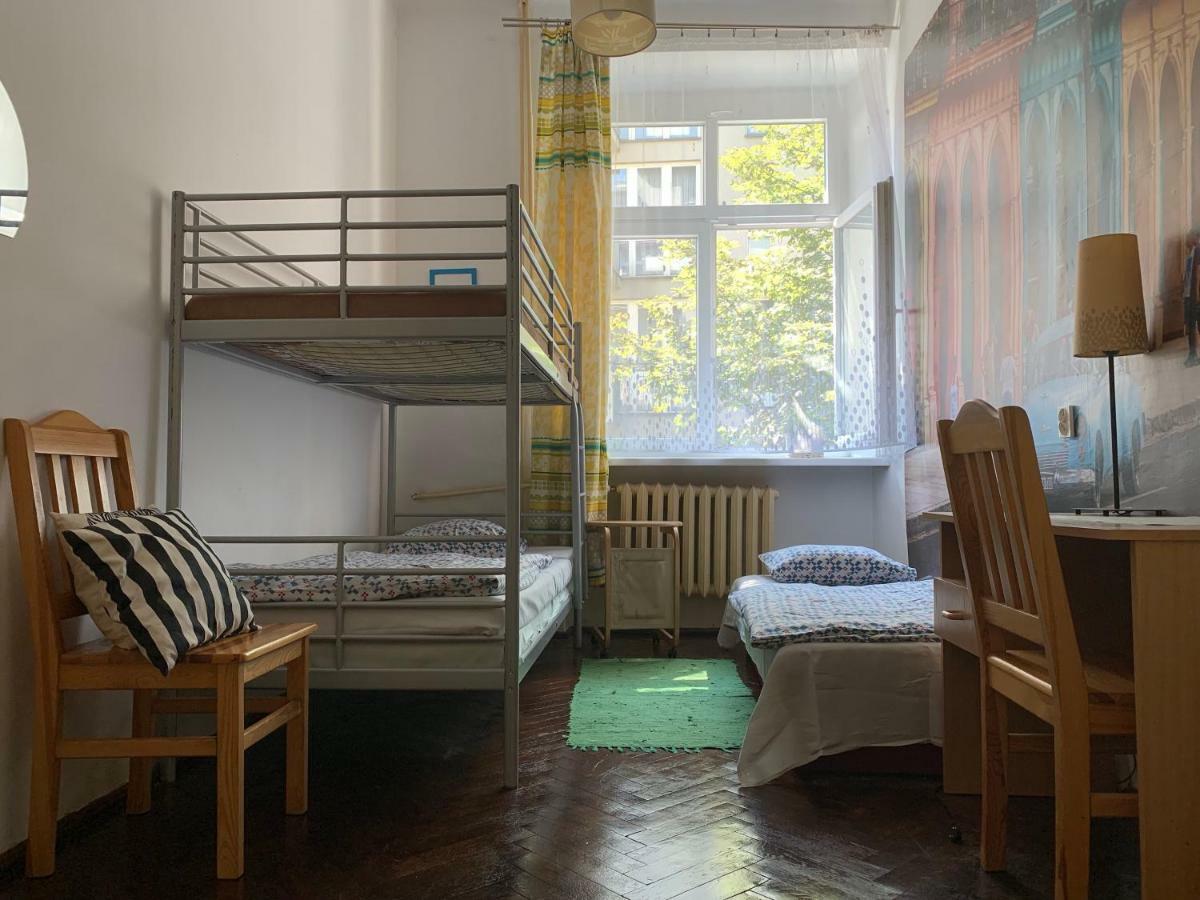 Hostel Aleje 28 Cracovia Esterno foto